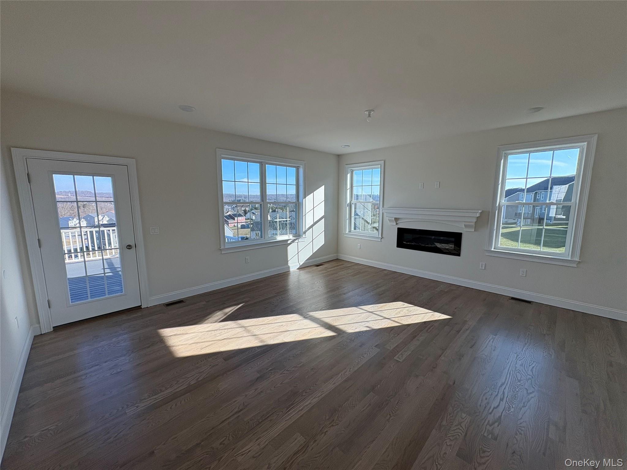 38 Dartmouth Drive, Poughkeepsie, NY 12603