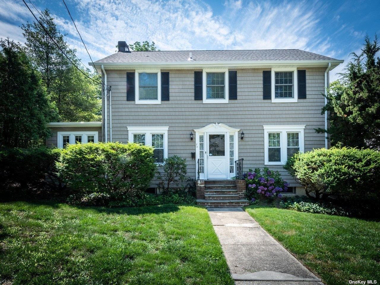 70 Beechwood Avenue, Manhasset, NY 11030