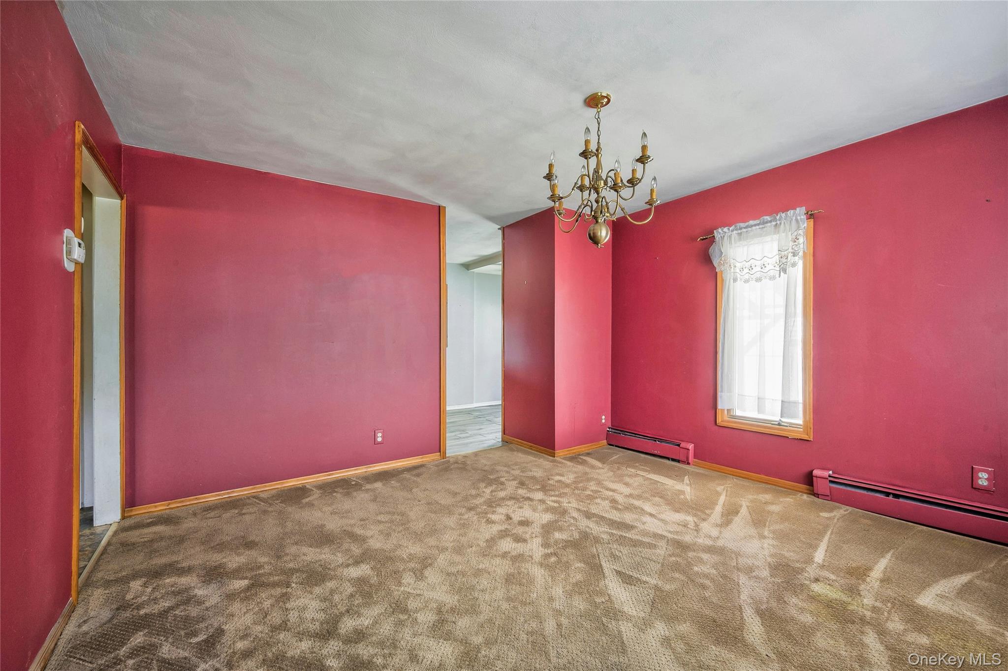 465 N Monroe Avenue, Lindenhurst, NY 11757