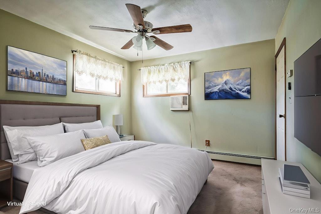 465 N Monroe Avenue, Lindenhurst, NY 11757