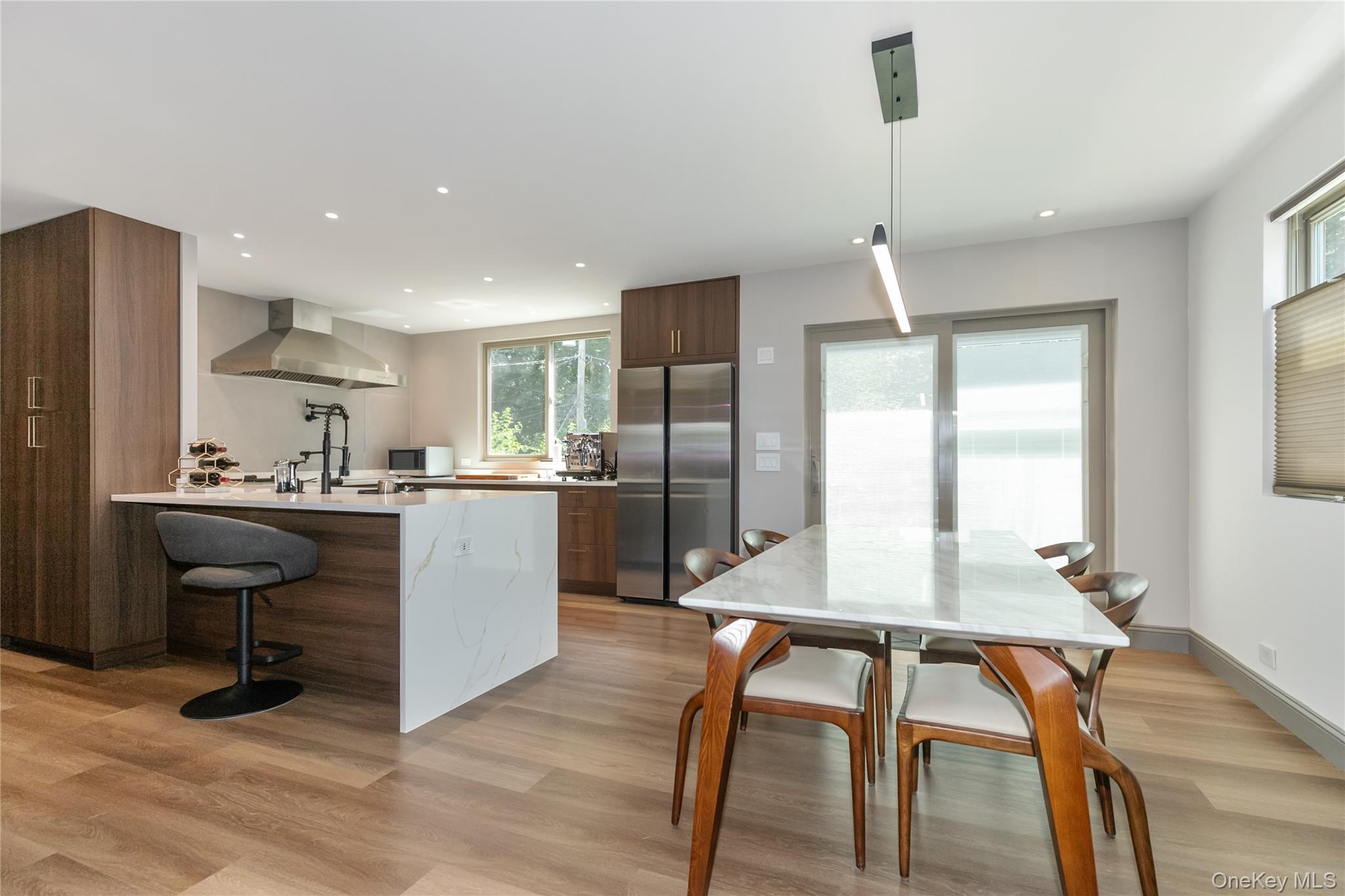 65 Oak Ridge Lane, Albertson, NY 11507