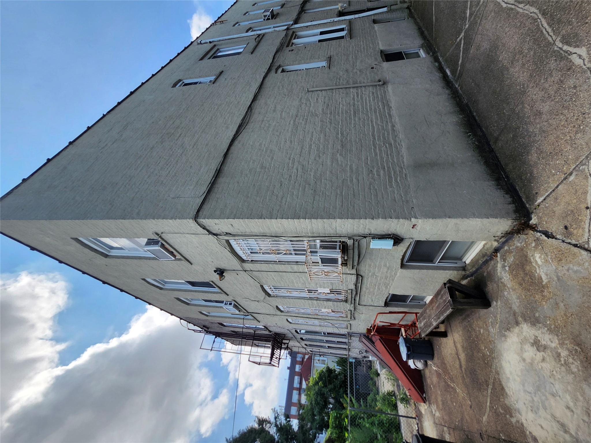 317 E 49th Street, Brooklyn, NY 11203