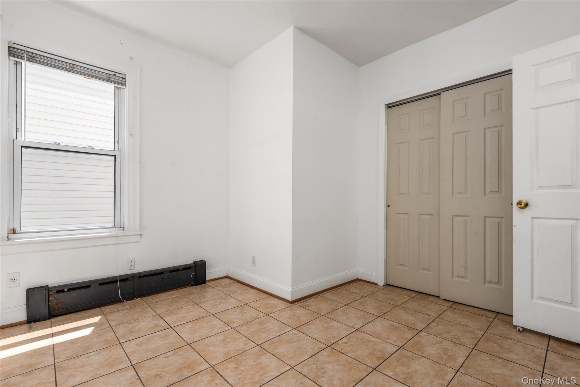 7844 86th Street, Glendale, NY 11385