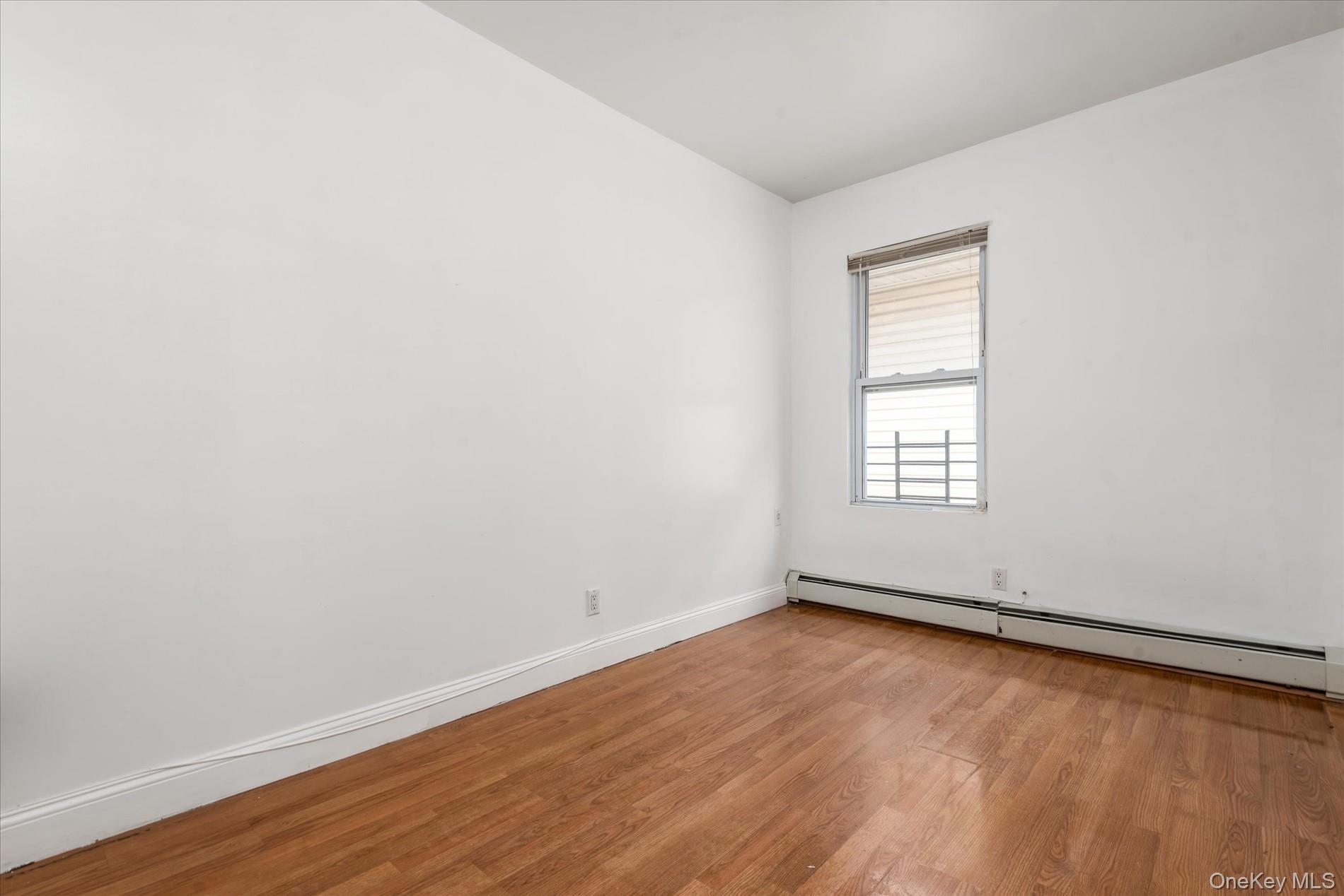 7844 86th Street, Glendale, NY 11385