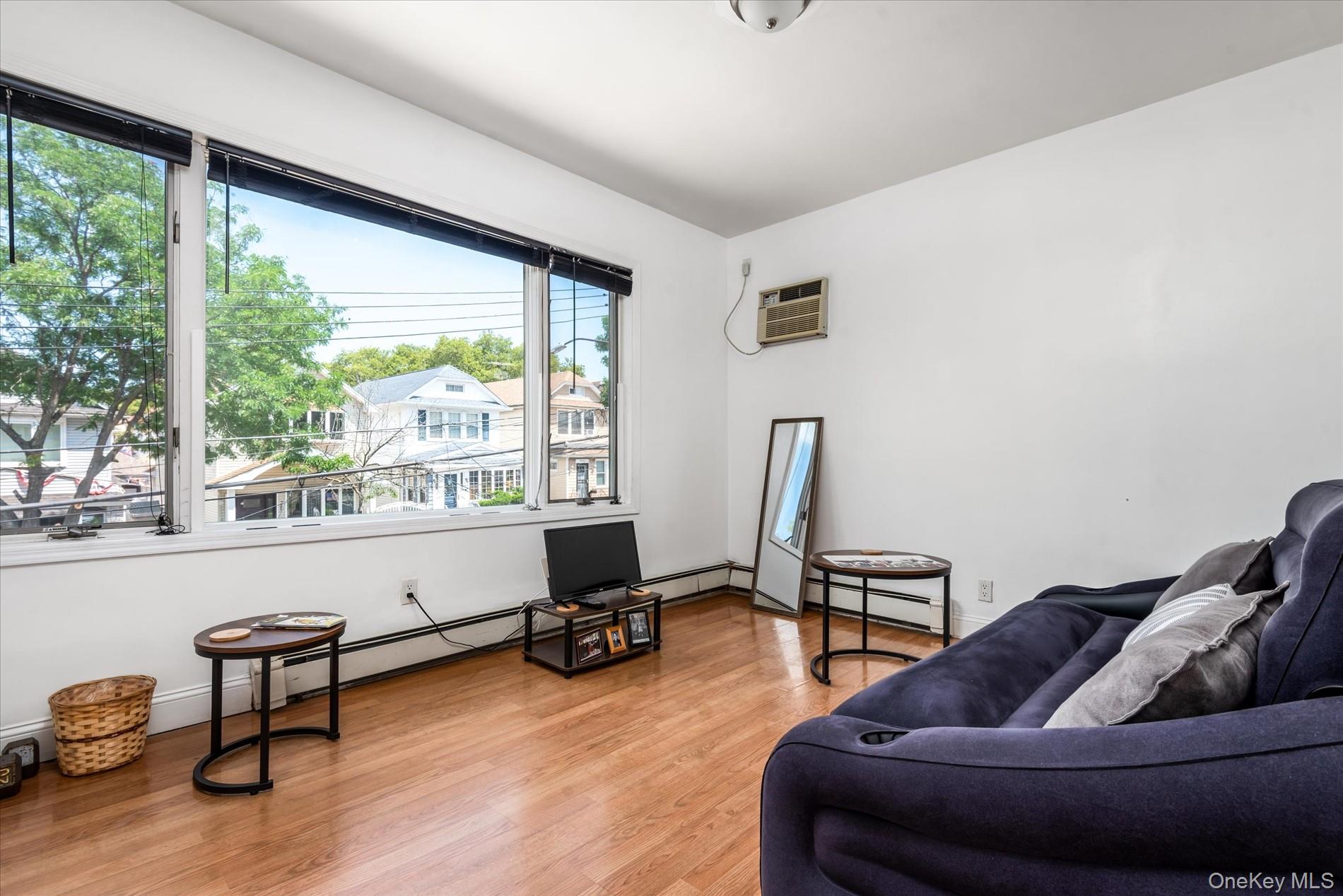 7844 86th Street, Glendale, NY 11385