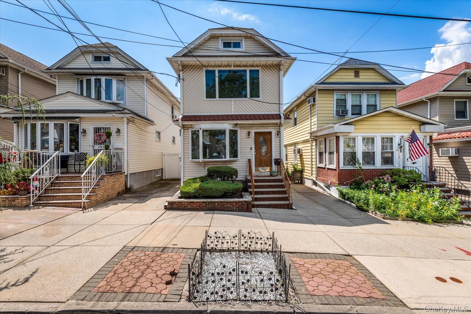 7844 86th Street, Glendale, NY 11385