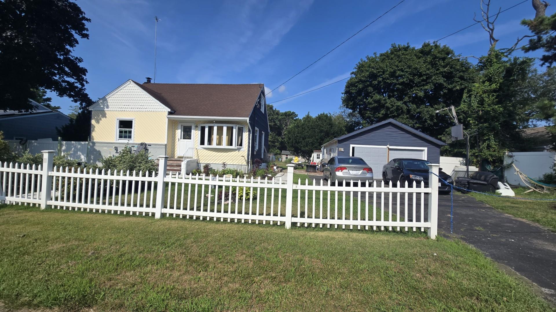 1776 Stein Dr Drive, Bay Shore, NY 11706