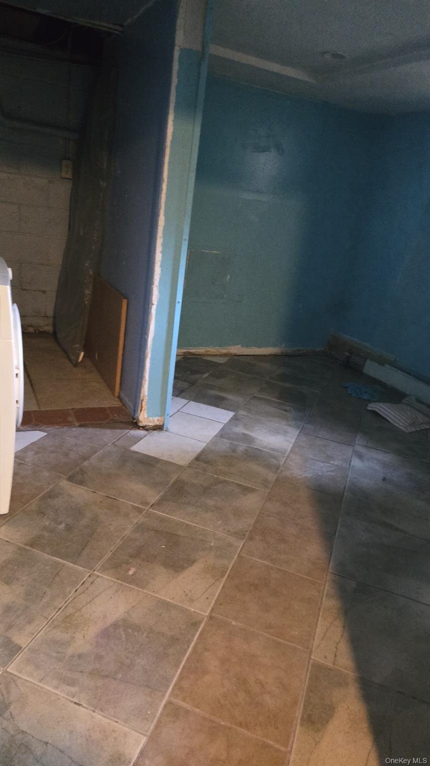 1776 Stein Dr Drive, Bay Shore, NY 11706