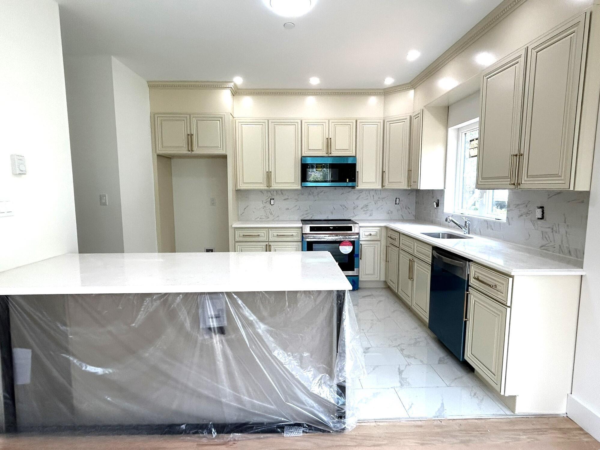 25 Marie Street, Staten Island, NY 103052