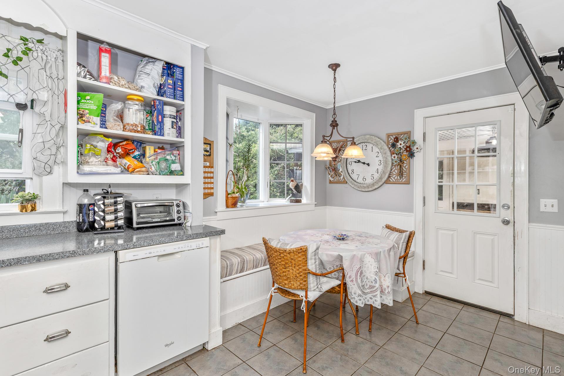 5660 Sound Avenue, Mattituck, NY 11952