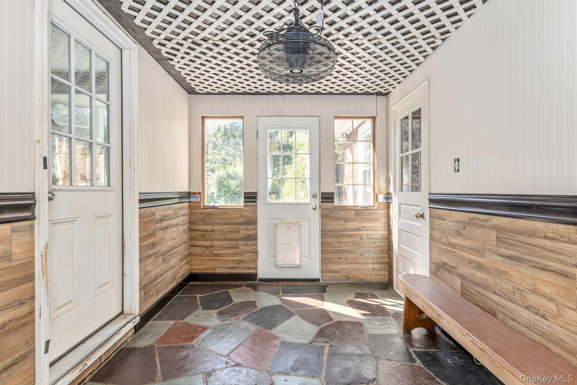 5660 Sound Avenue, Mattituck, NY 11952