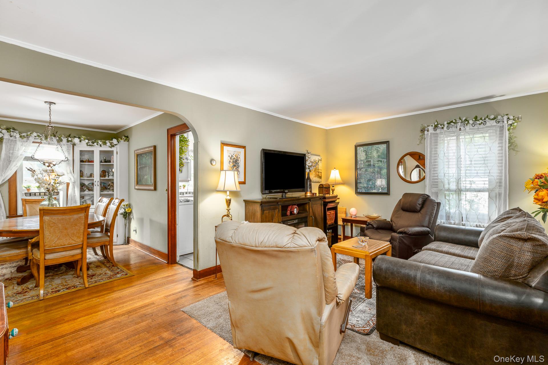 5660 Sound Avenue, Mattituck, NY 11952