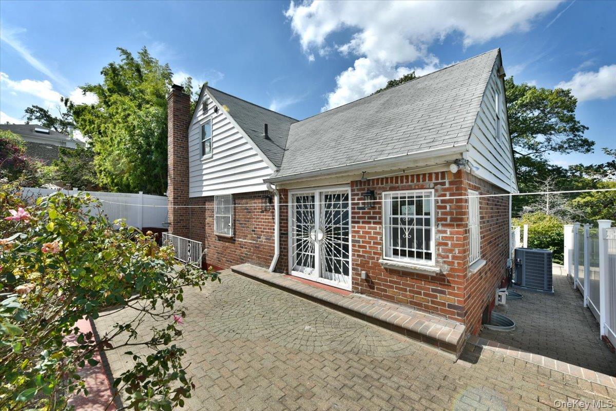 8601 Marengo Street, Holliswood, NY 11423