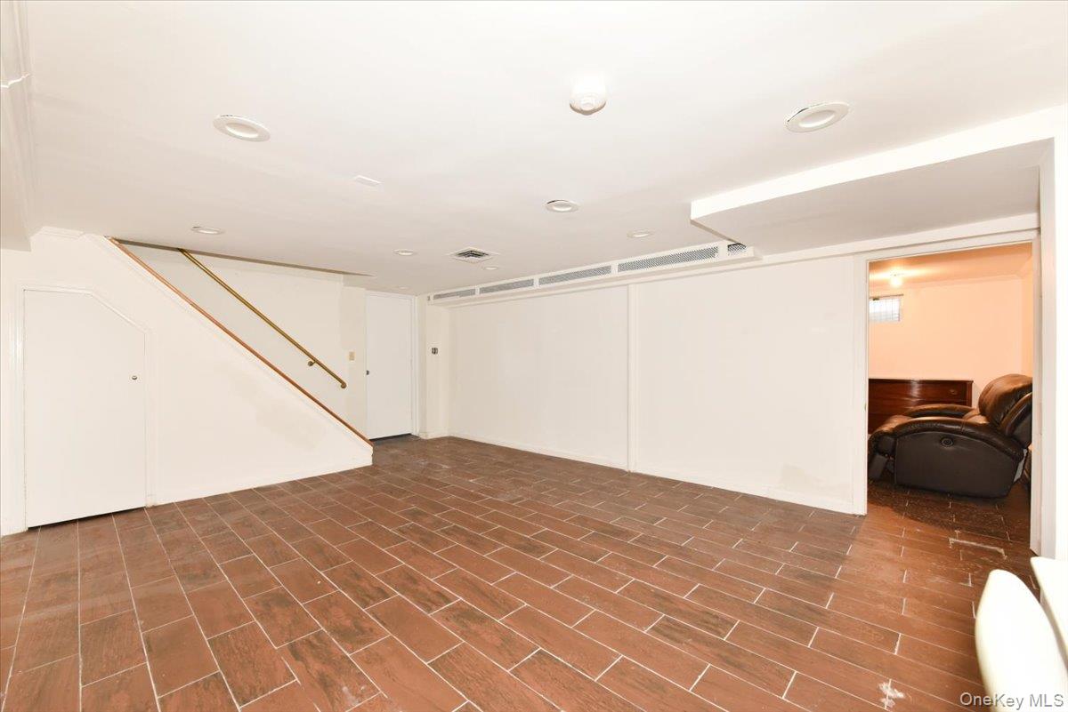 8601 Marengo Street, Holliswood, NY 11423