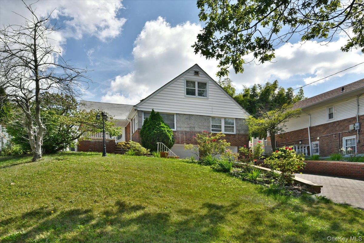 8601 Marengo Street, Holliswood, NY 11423