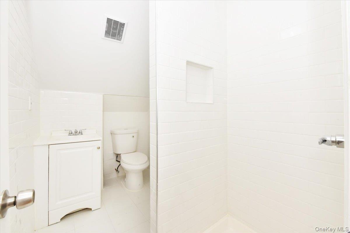 8601 Marengo Street, Holliswood, NY 11423