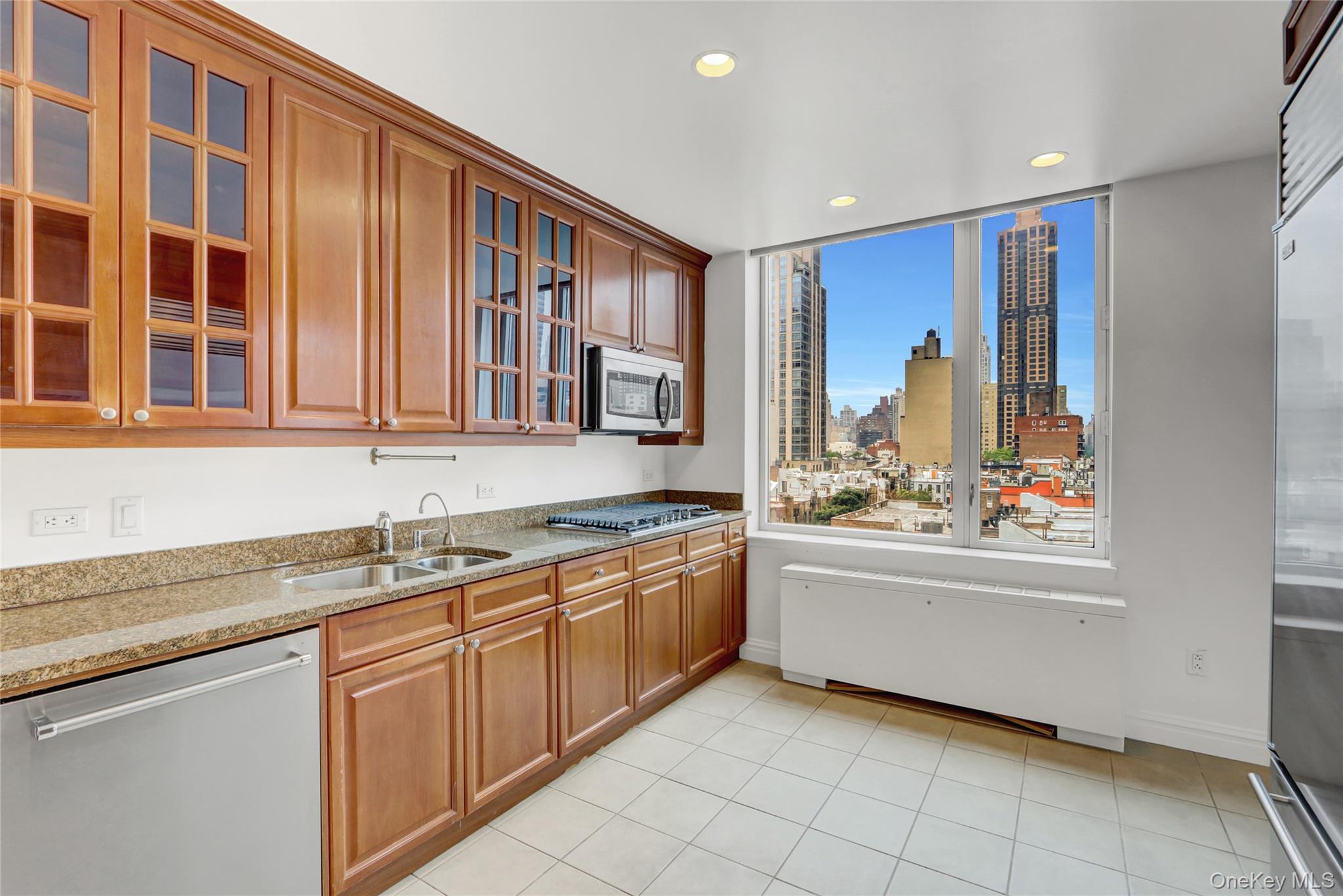 90 E End Avenue # 10B, New York (Manhattan), NY 10028