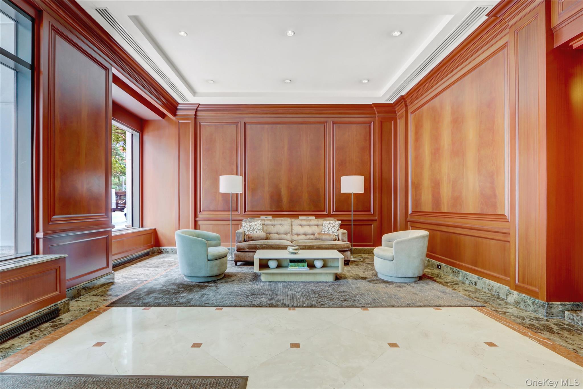 90 E End Avenue # 10B, New York (Manhattan), NY 10028