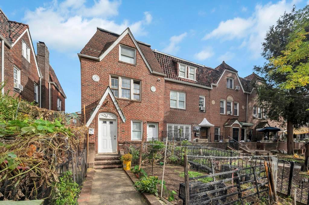 37-37 78th Street, Jackson Heights, NY 11372