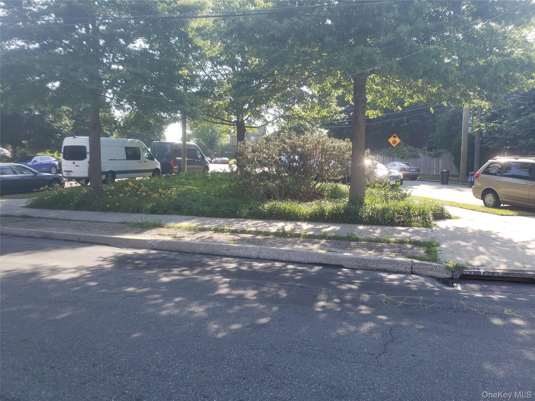 5-05 College Point Blvd, College Point, NY