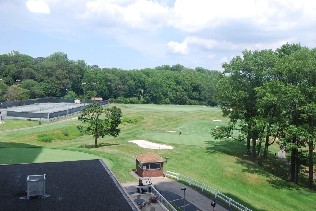 27110 Grand Central Parkway # 4Y, Floral Park, NY 11005