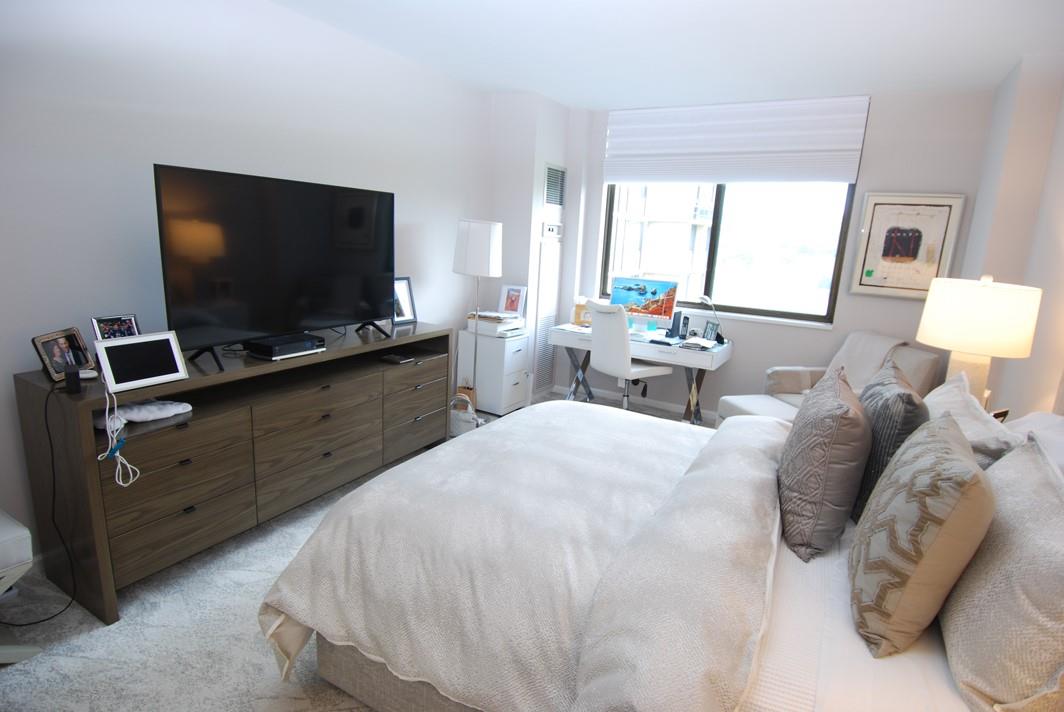 27110 Grand Central Parkway # 4Y, Floral Park, NY 11005