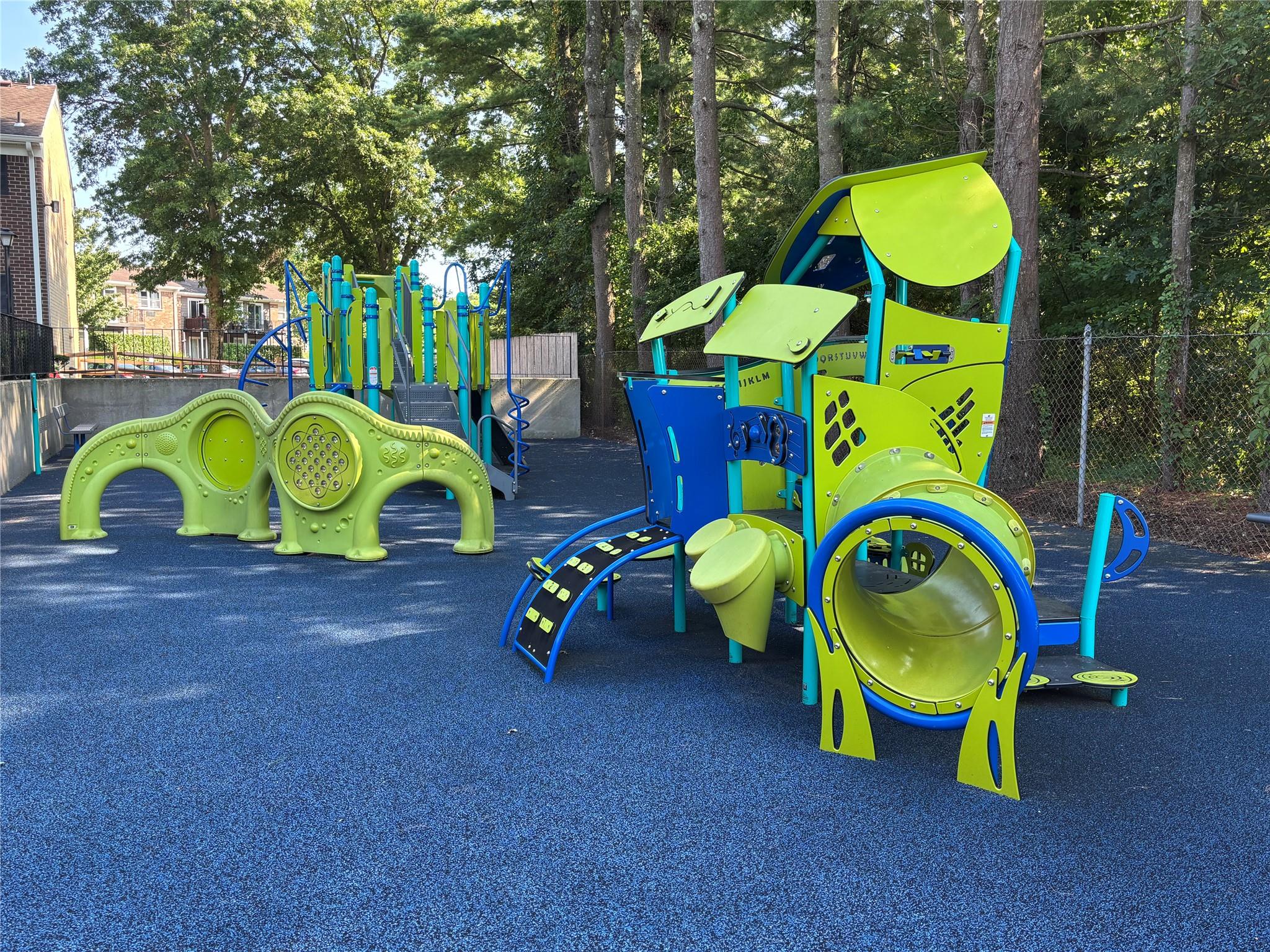 2413 Wilshire Lane # 2413, Oakdale, NY 11769