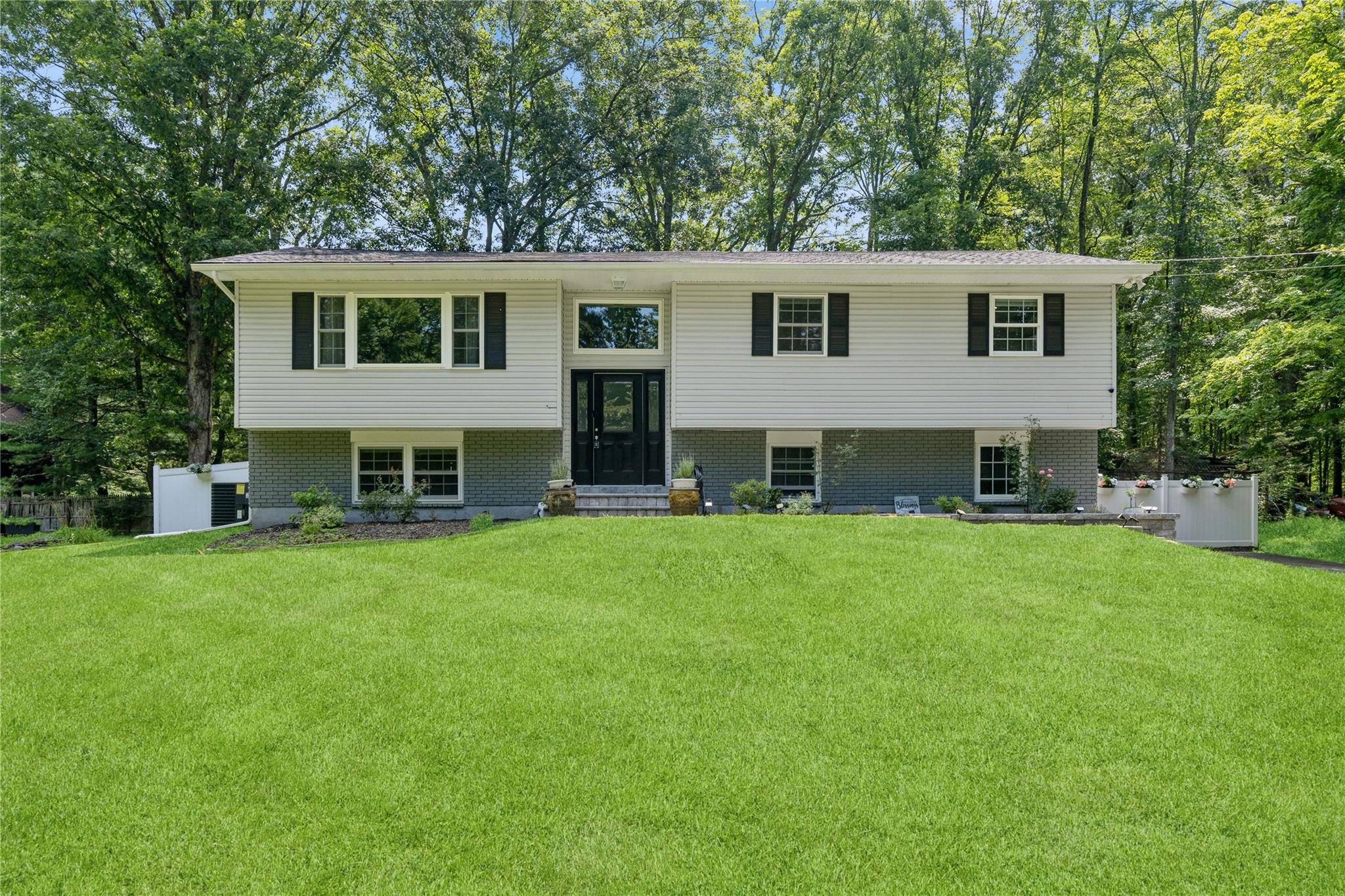 42 Alexander Road, Monroe, NY 10950