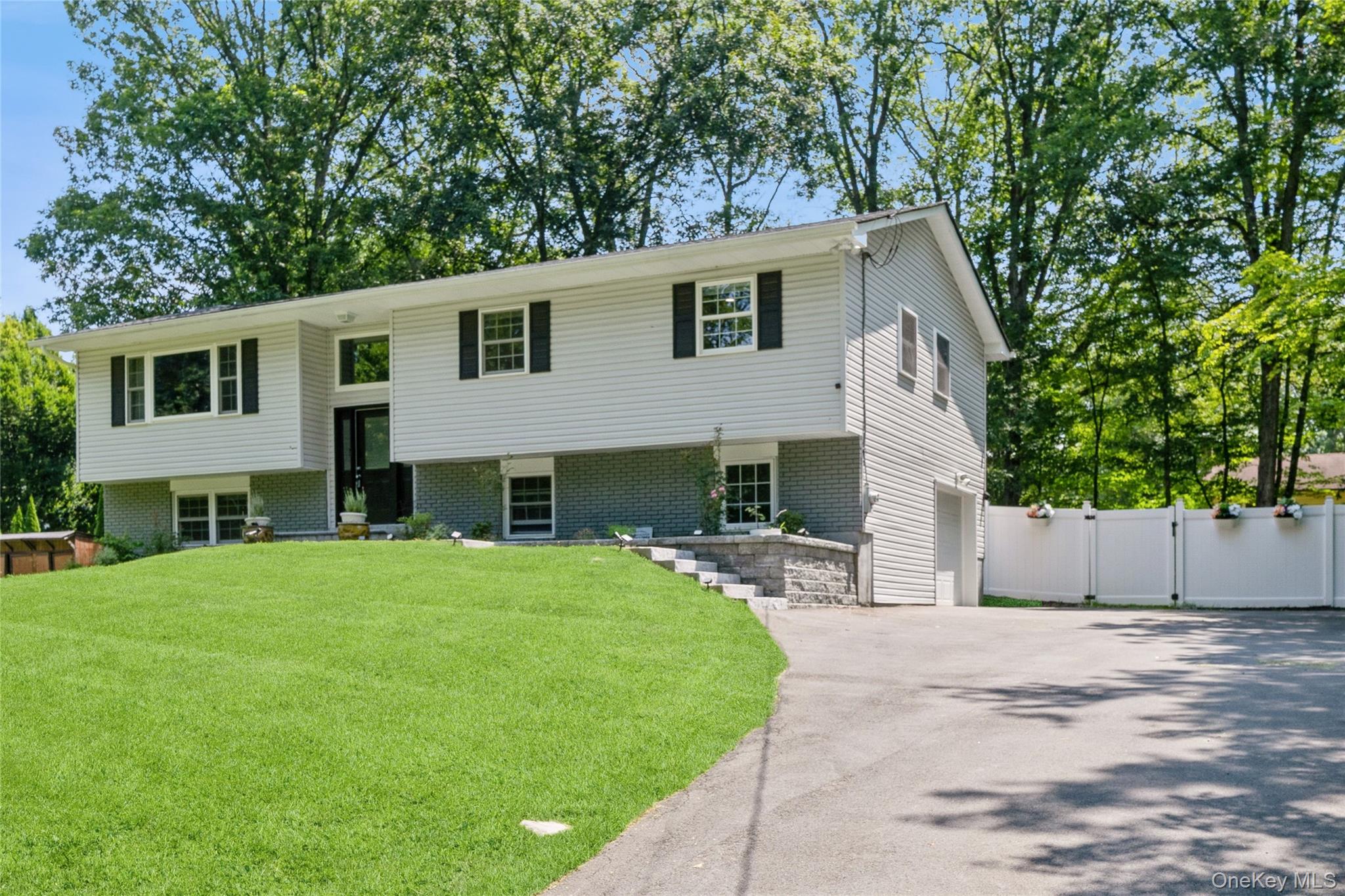 42 Alexander Road, Monroe, NY 10950