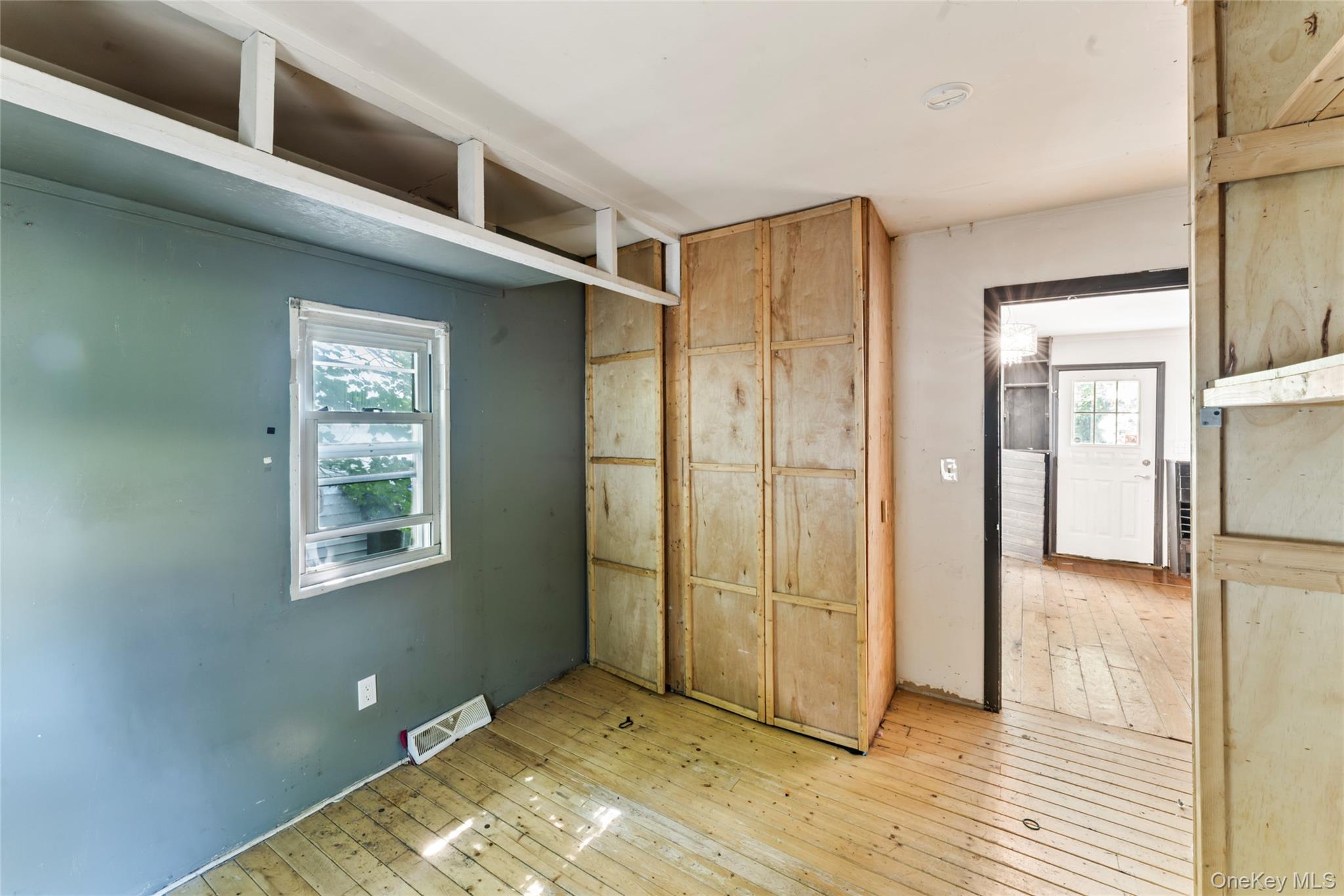 24 Poplar Street, Greenwood Lake, NY 10925