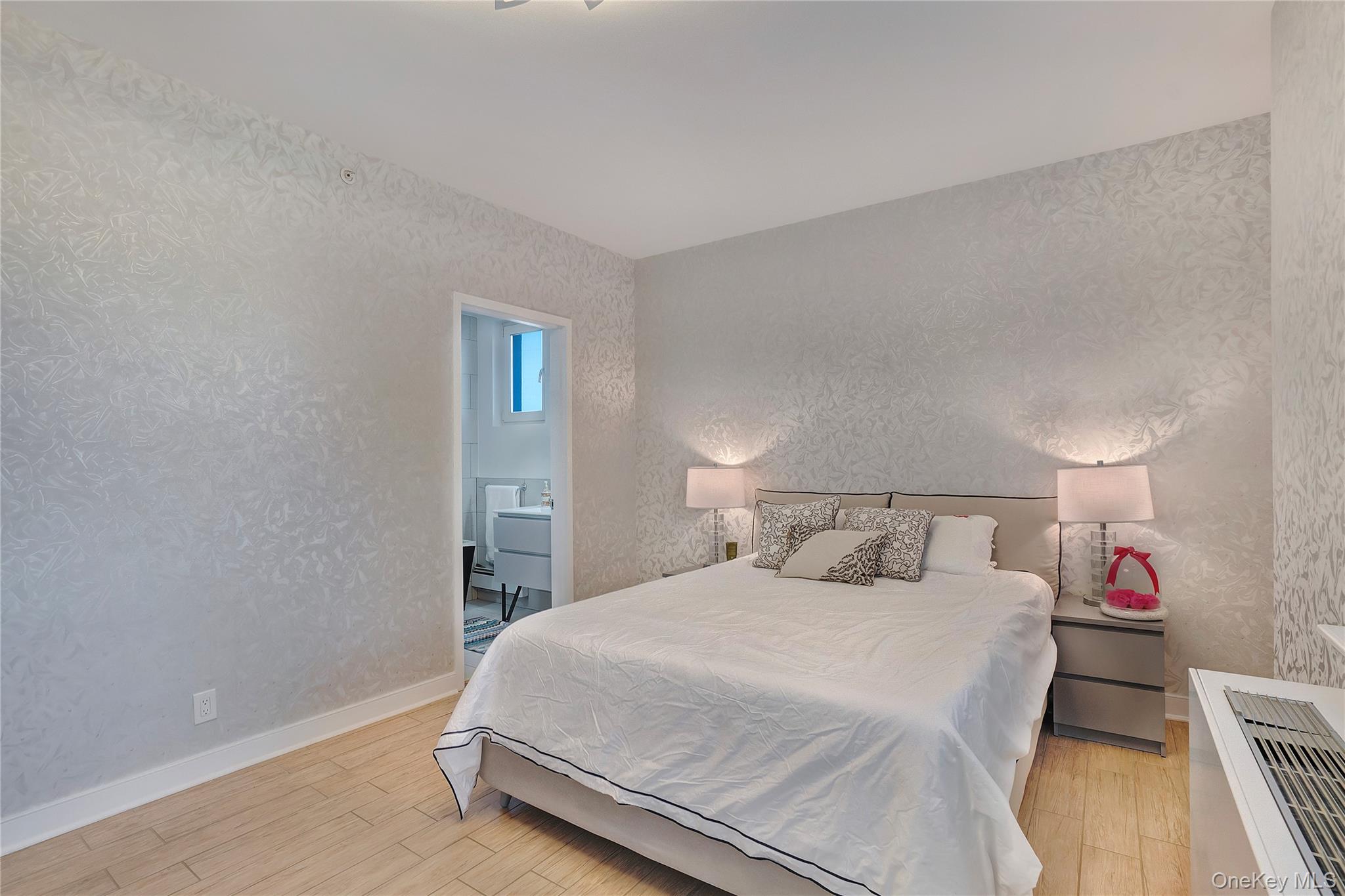 118-20 Ocean Promenade # 5D, Far Rockaway, NY 11694