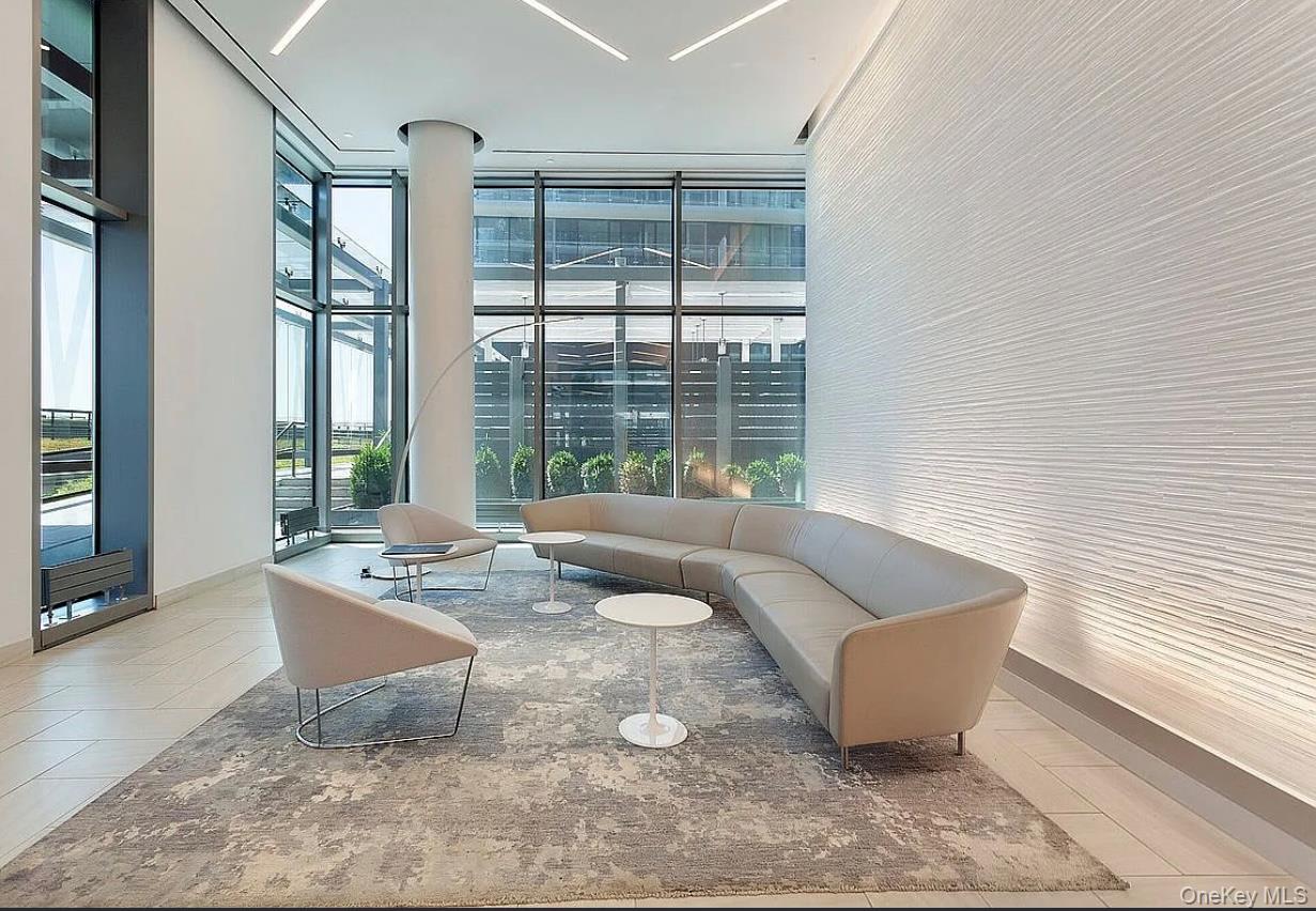 13103 40th Road # 10H, Flushing, NY 11354