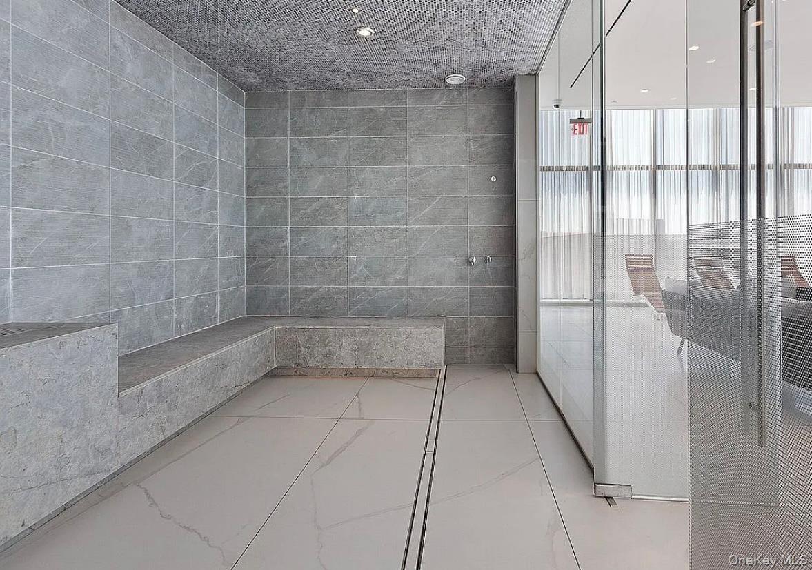 13103 40th Road # 10H, Flushing, NY 11354