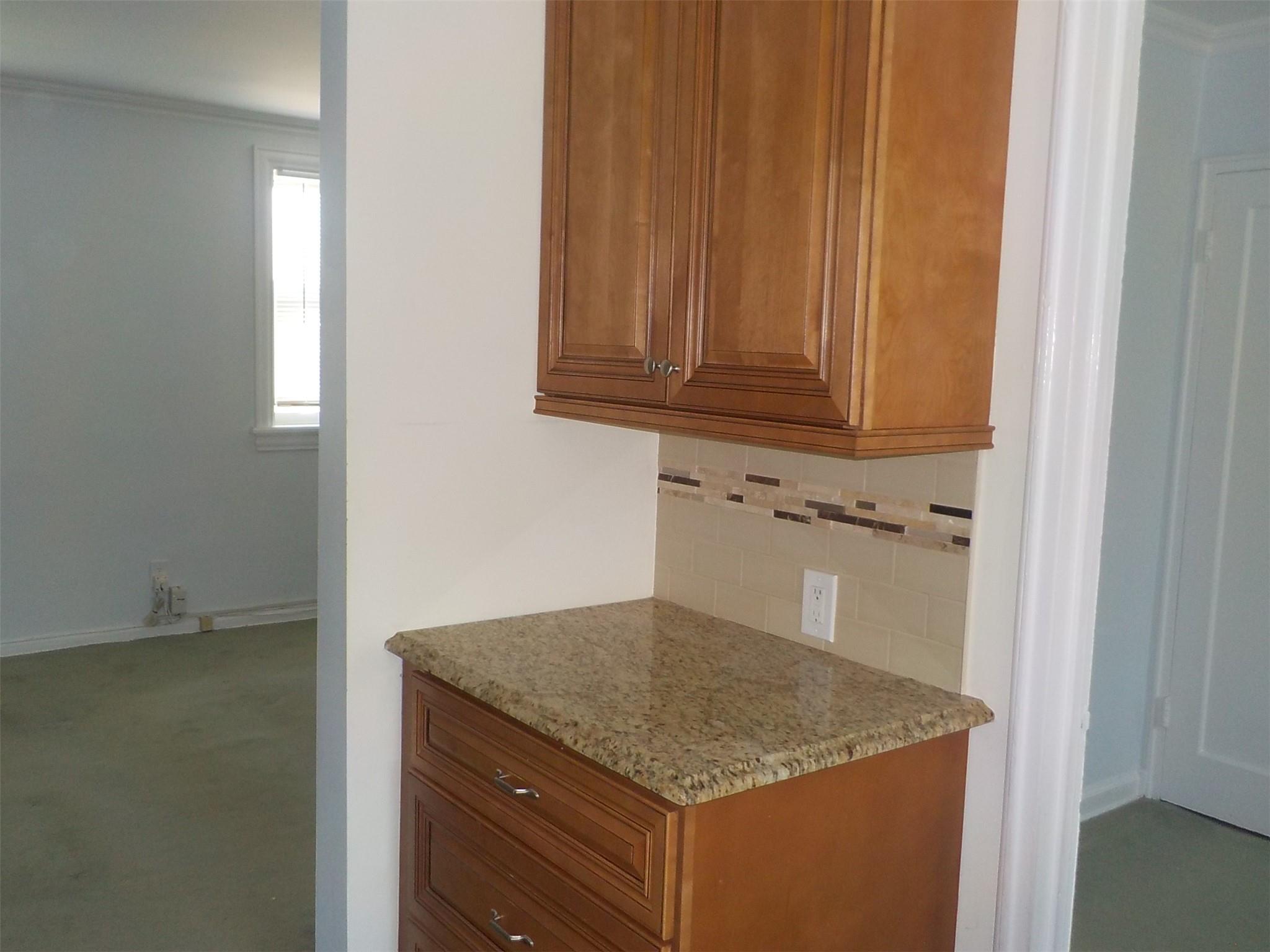 70-50 260th Street # H-2, Glen Oaks, NY 11004