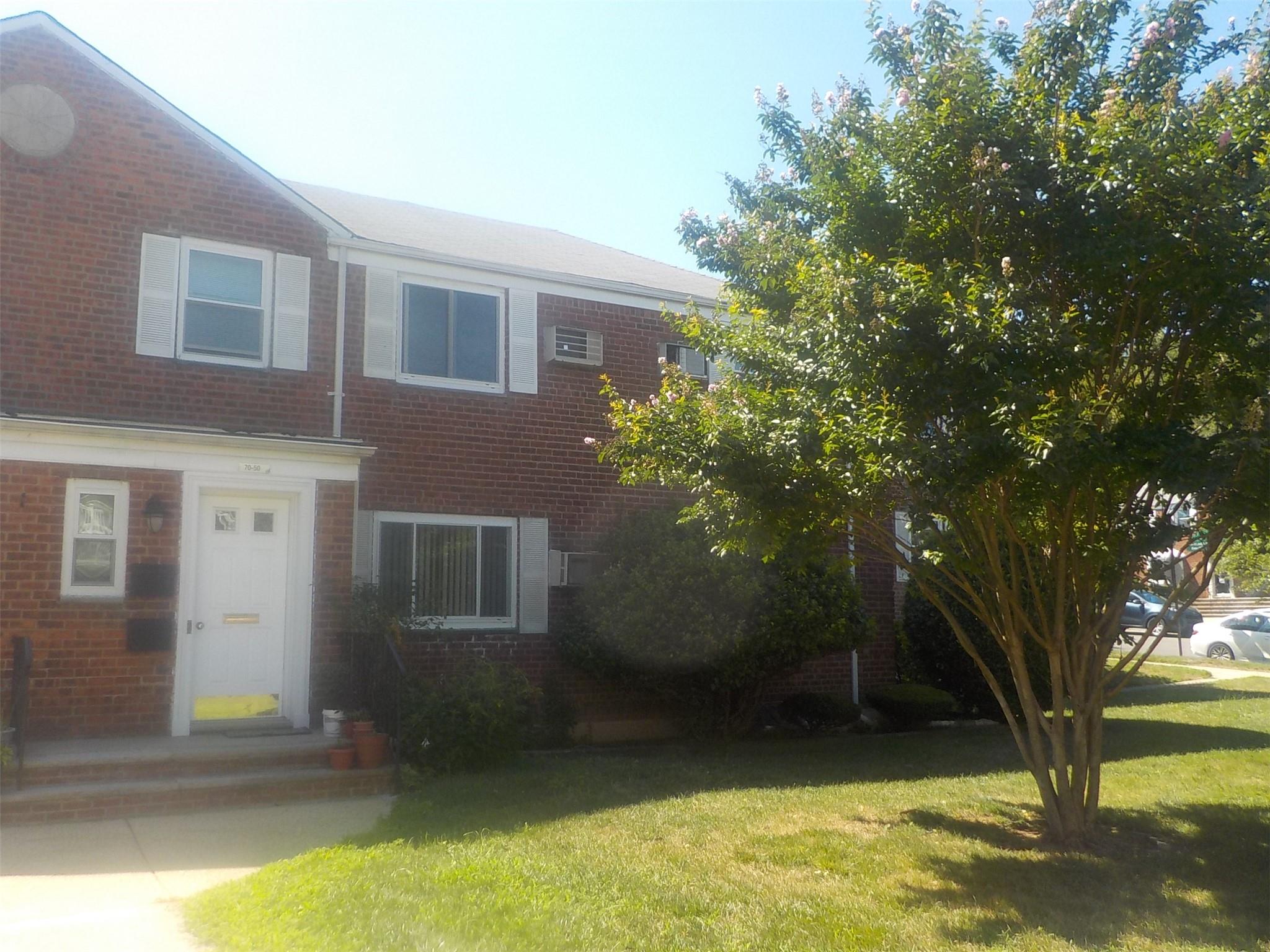 70-50 260th Street # H-2, Glen Oaks, NY 11004