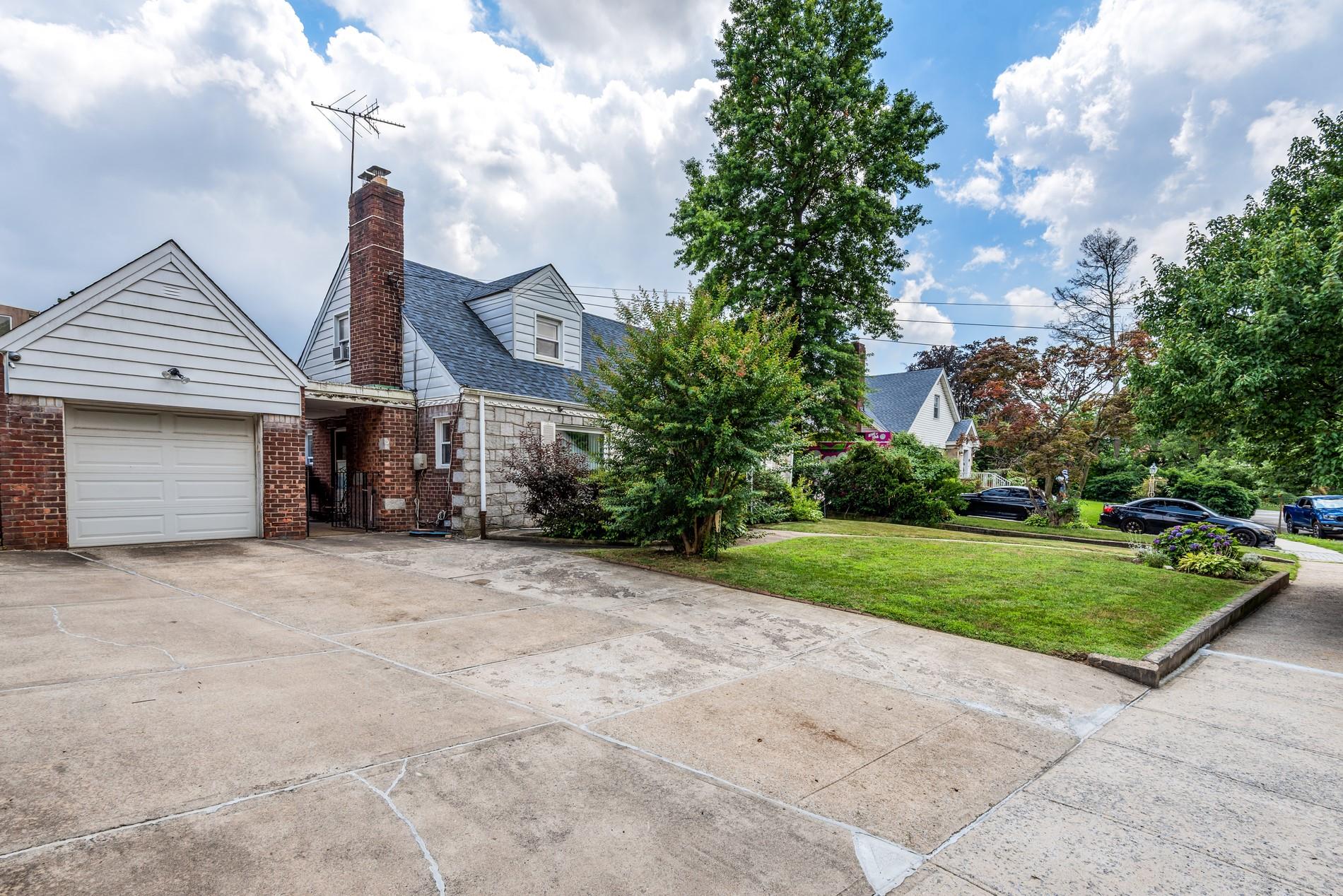 198-16 Mc Laughlin Avenue, Holliswood, NY 11423