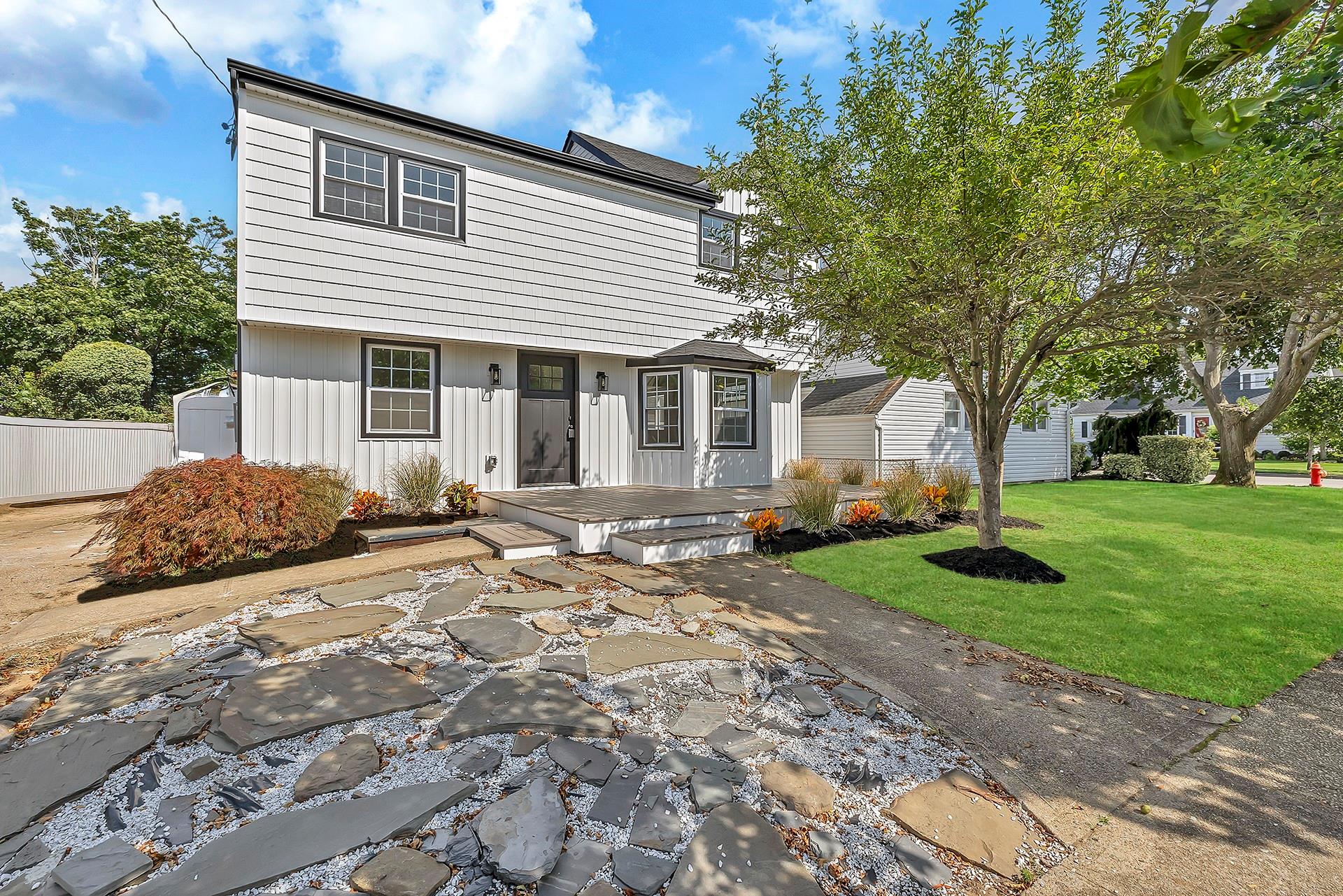 225 Seaford Avenue, Massapequa, NY 11758