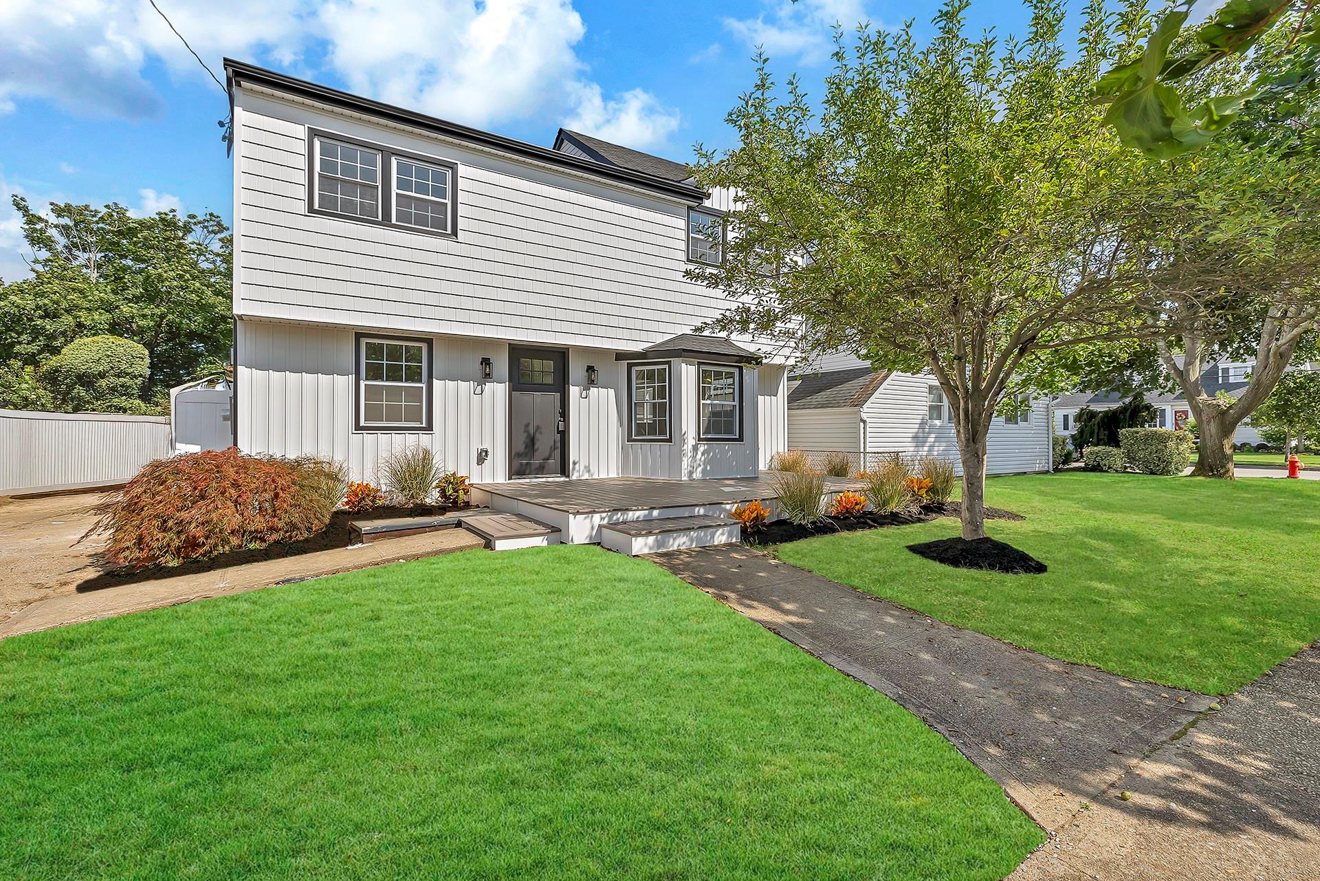 225 Seaford Avenue, Massapequa, NY 11758