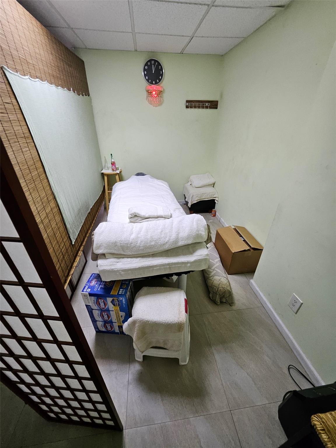 180 Jericho Turnpike # 1Fl, Floral Park, NY 11001