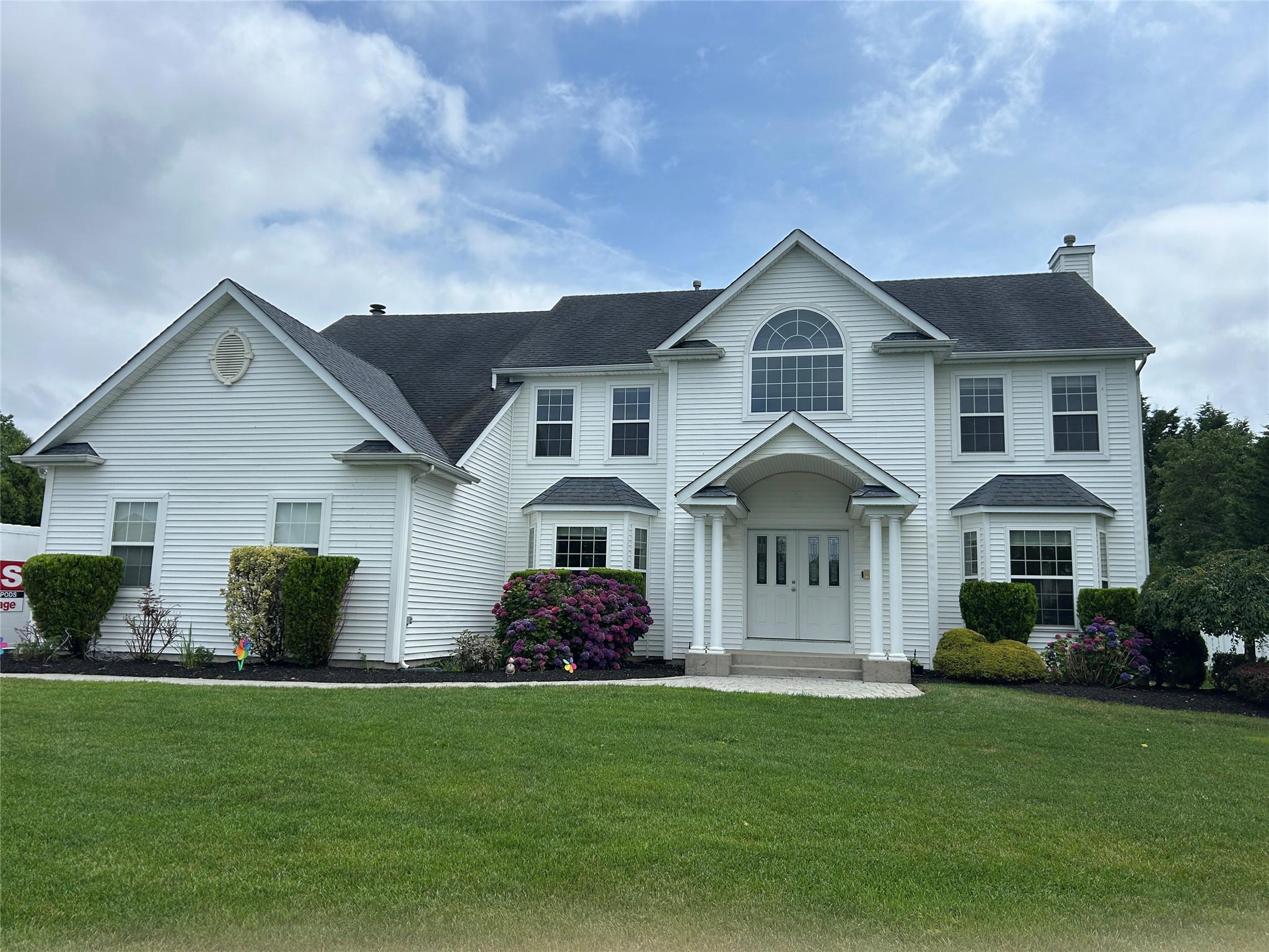 39 Island Trail, Mount Sinai, NY 11766