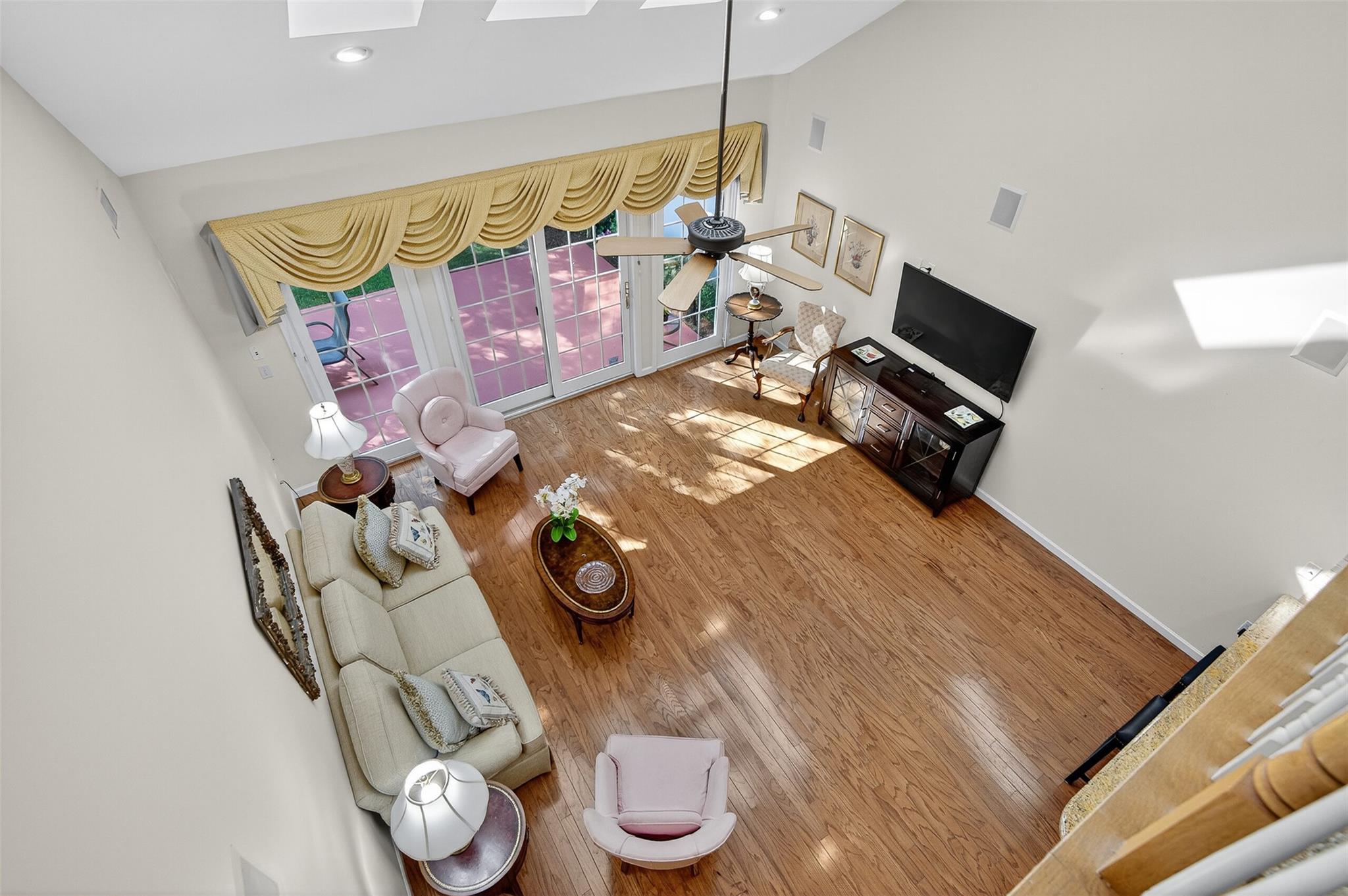 12 Miro Place # 31, Port Washington, NY 11050