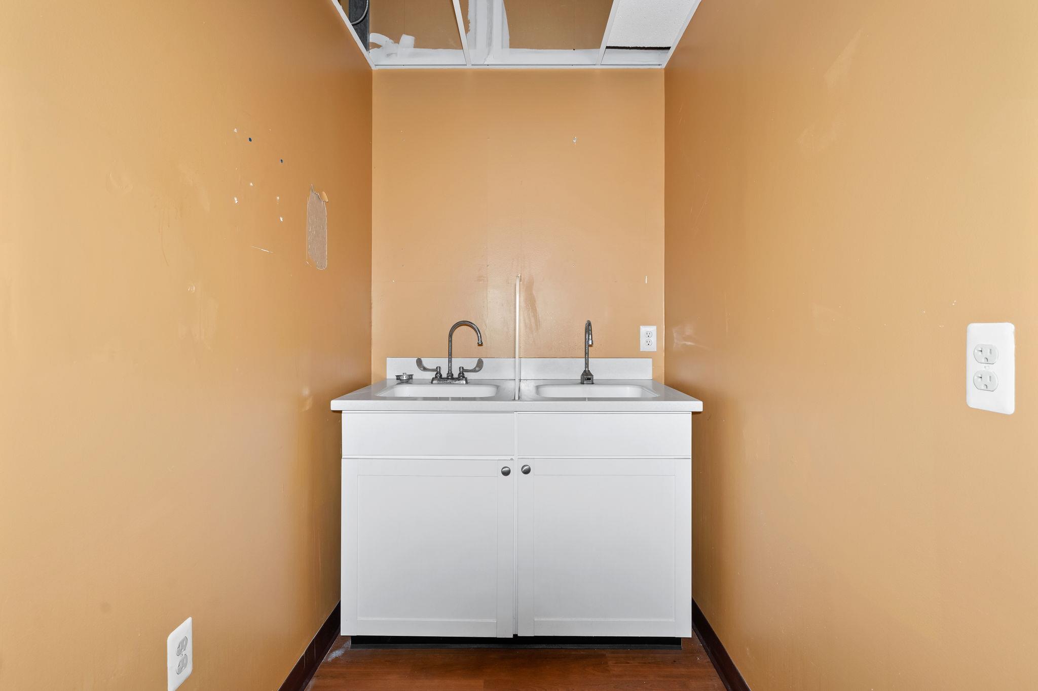 4 Corwin Court, Newburgh, NY 12550