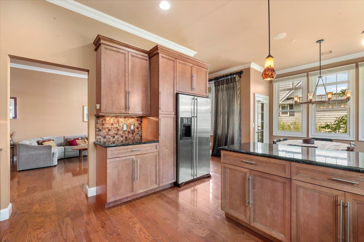 481 Pacing Way, Westbury, NY 11590