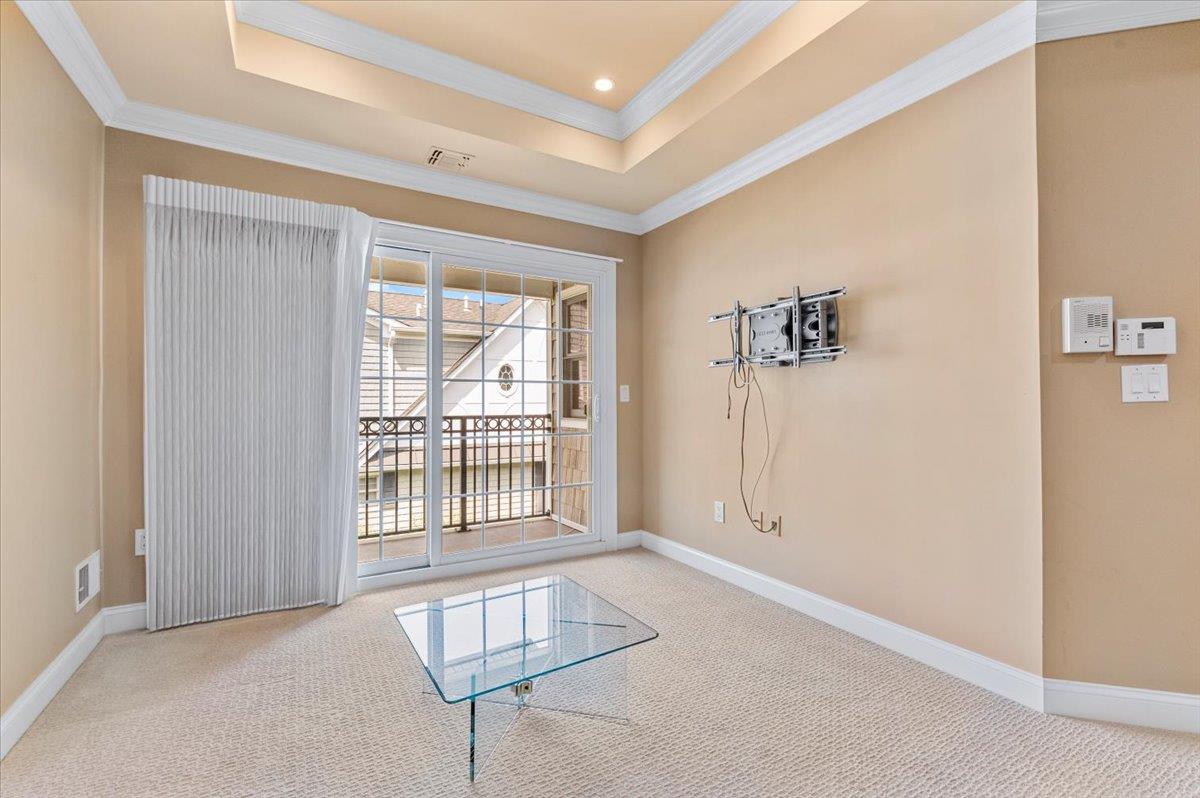 481 Pacing Way, Westbury, NY 11590