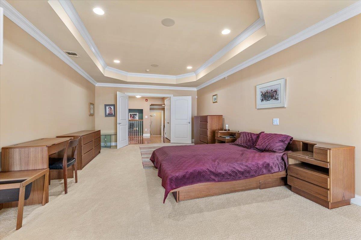 481 Pacing Way, Westbury, NY 11590