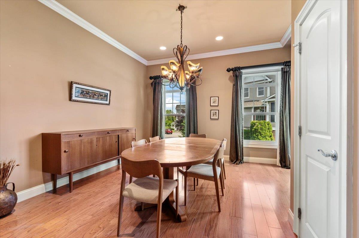 481 Pacing Way, Westbury, NY 11590