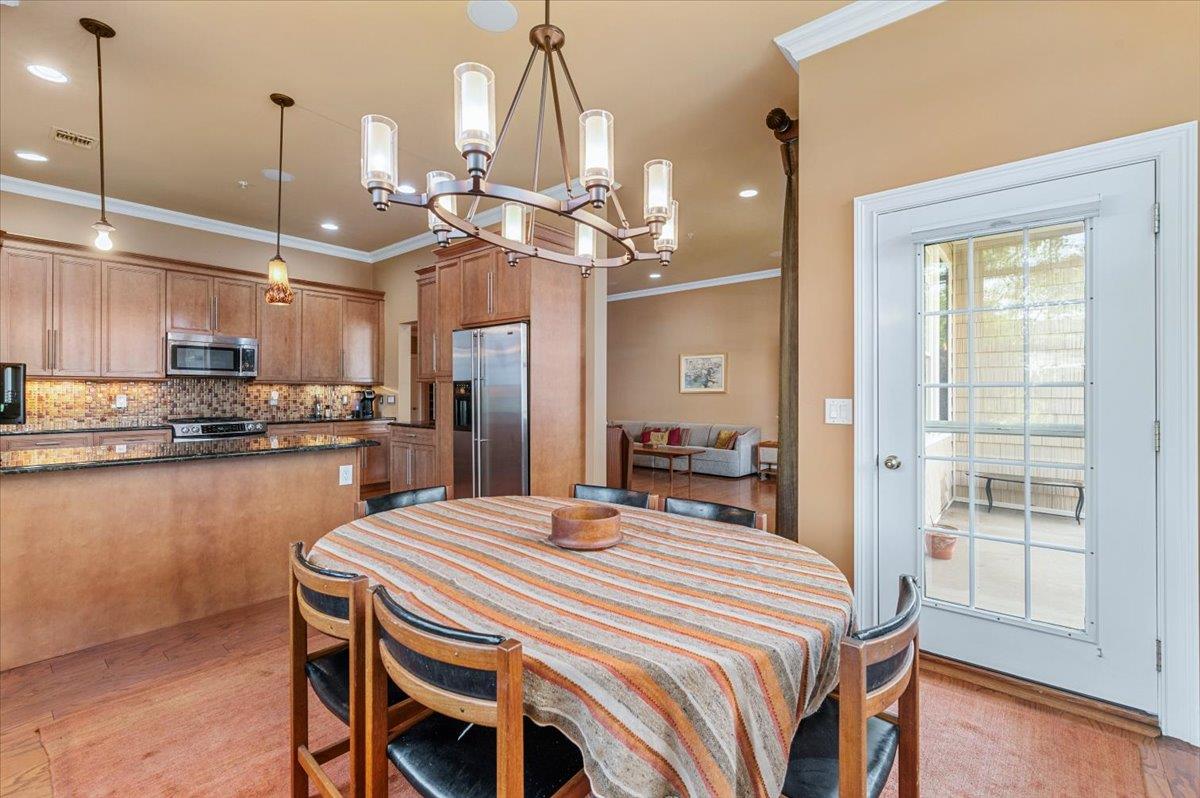 481 Pacing Way, Westbury, NY 11590