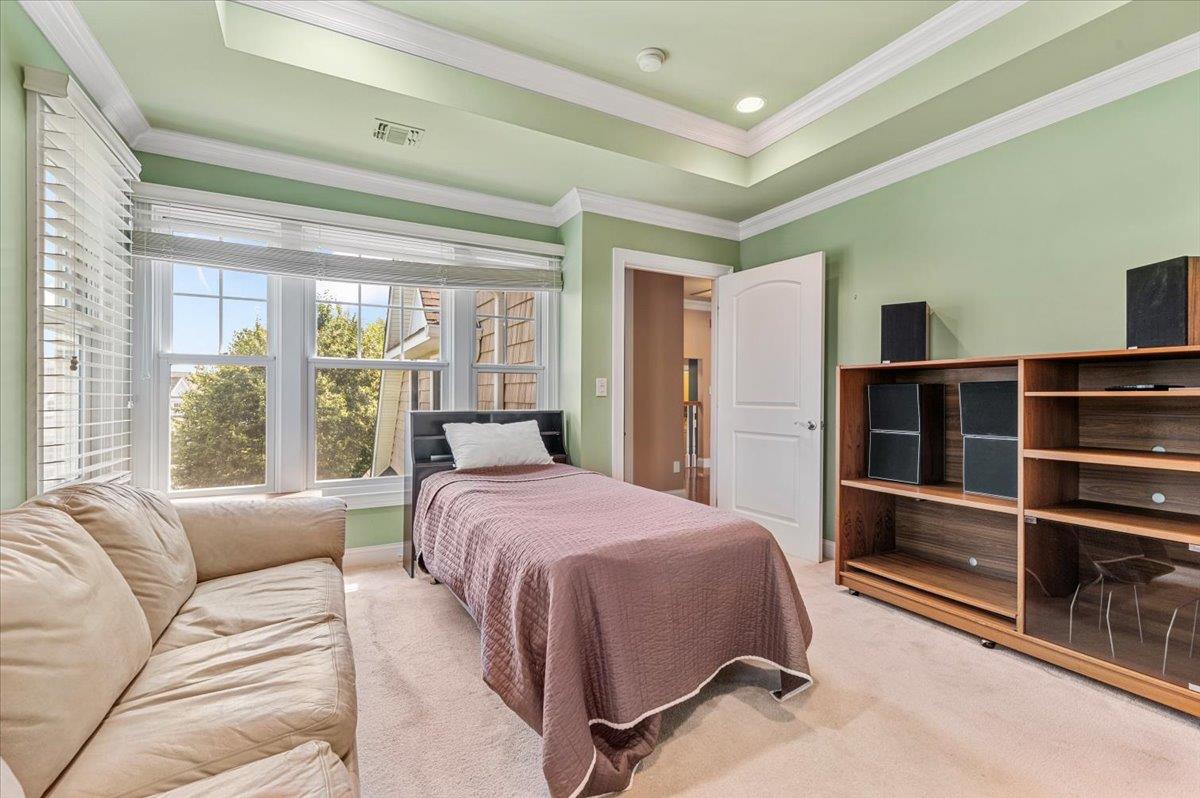 481 Pacing Way, Westbury, NY 11590