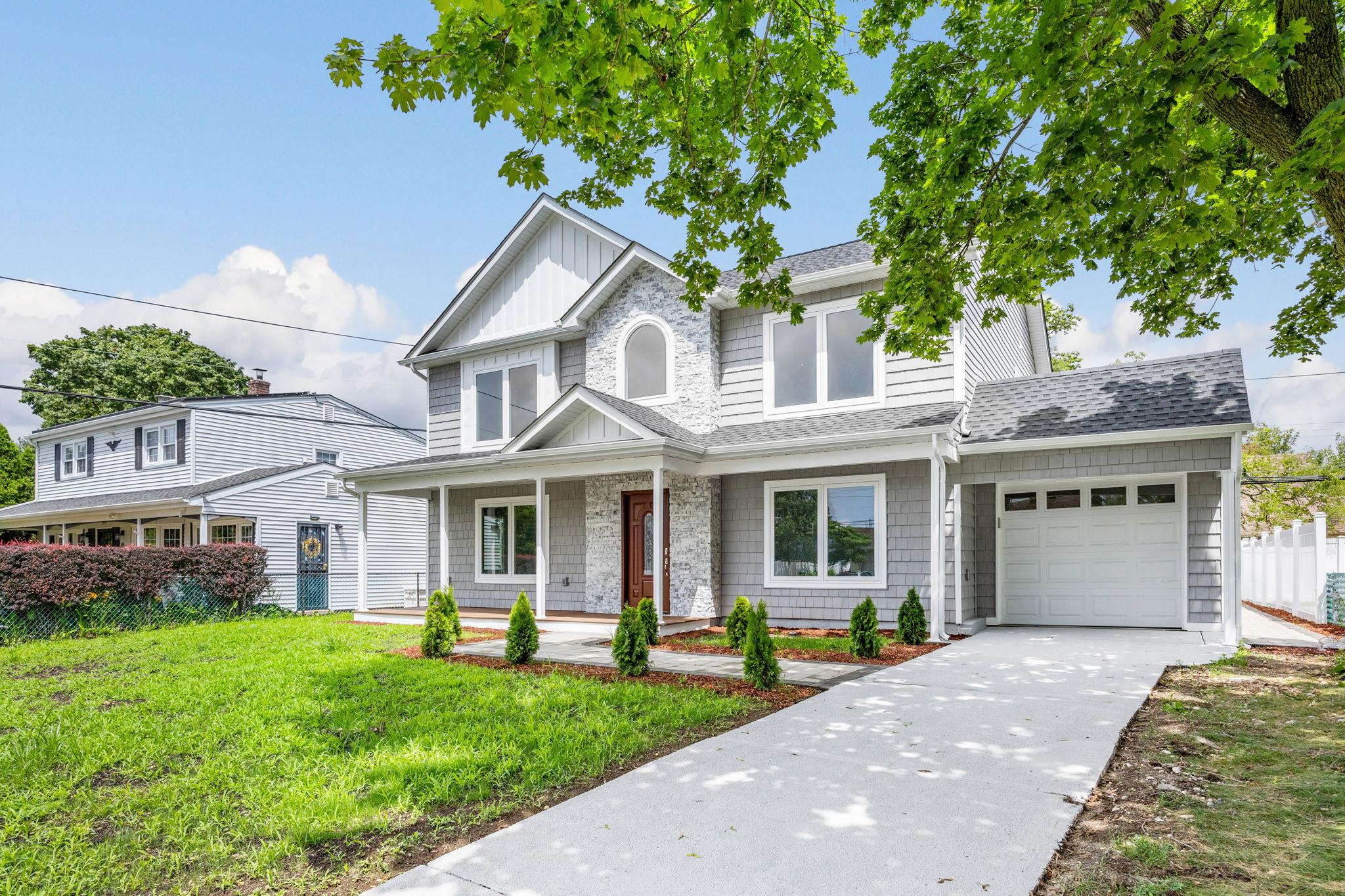 39 Stirrup Lane, Levittown, NY 11756