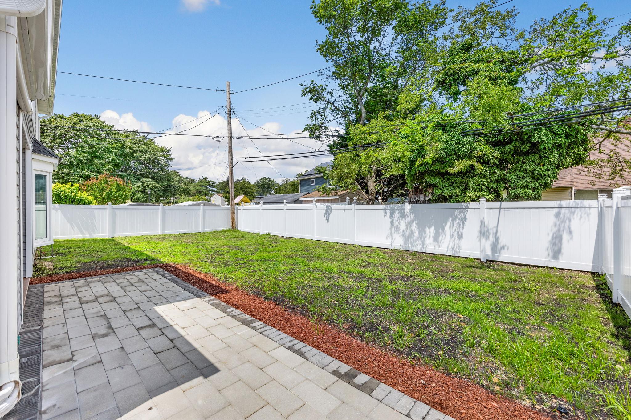 39 Stirrup Lane, Levittown, NY 11756